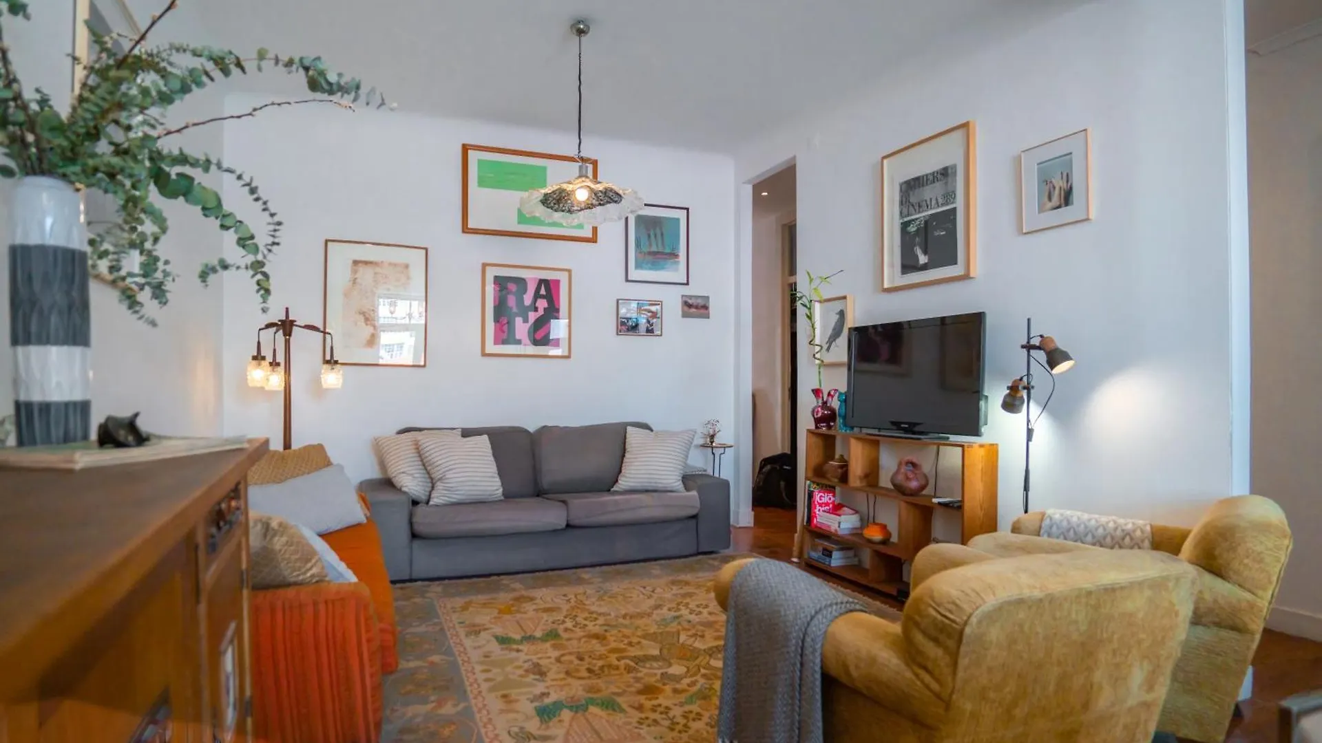 Life In Colour & Art - Charming 3Bed Apartment Lisbon