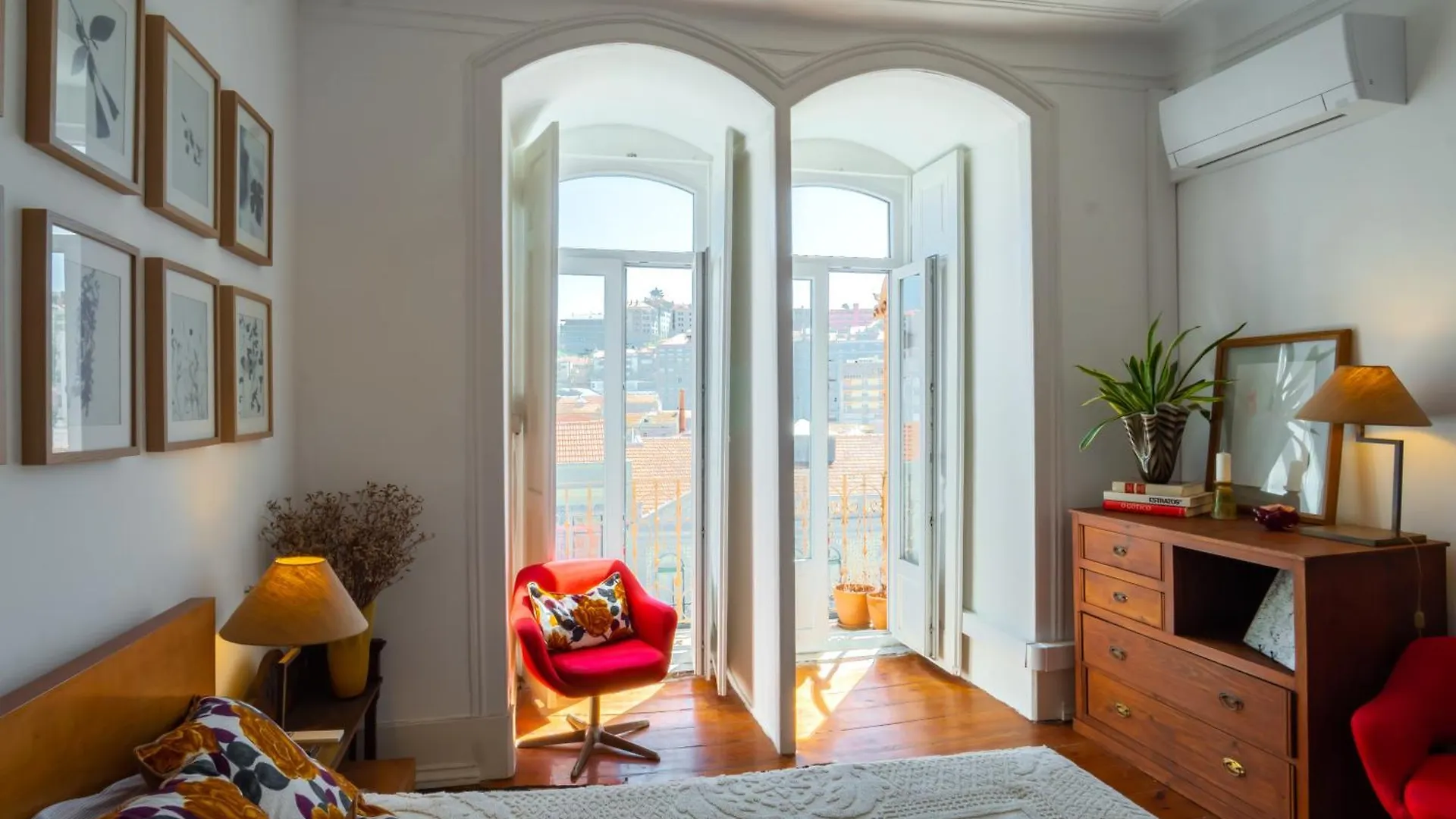 Life In Colour & Art - Charming 3Bed Apartment Lisbon
